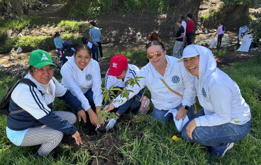 Estudiantes y docentes del Tec Texmelucan trabajan por un entorno más limpio y seguro