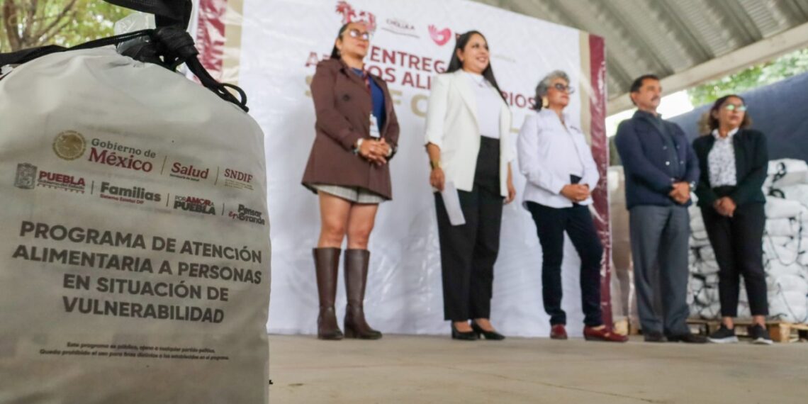 Sensibilidad y compromiso: Gobierno de Tonantzin Fernández entrega apoyos alimentarios a sectores vulnerables