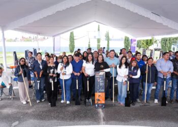 Equipa Gobierno de San Andrés Cholula a fraccionamientos y colonias con kits de jardinería