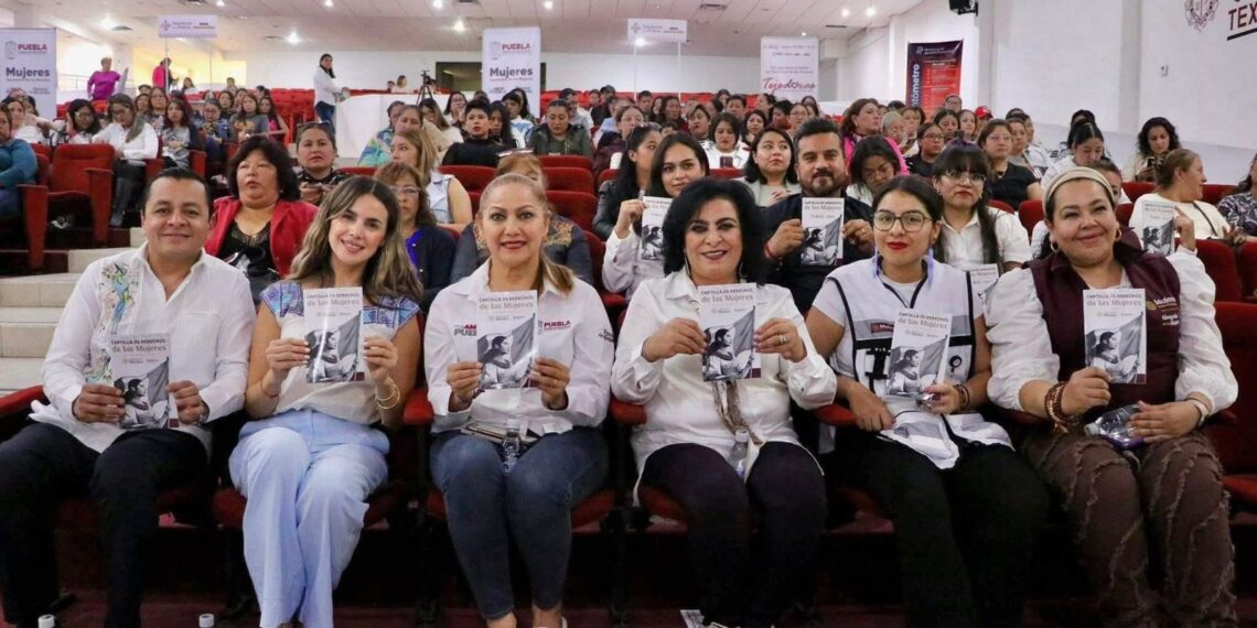 Guadalupe Yamak reafirma compromiso por una vida libre de violencias hacia las mujeres en Texmelucan