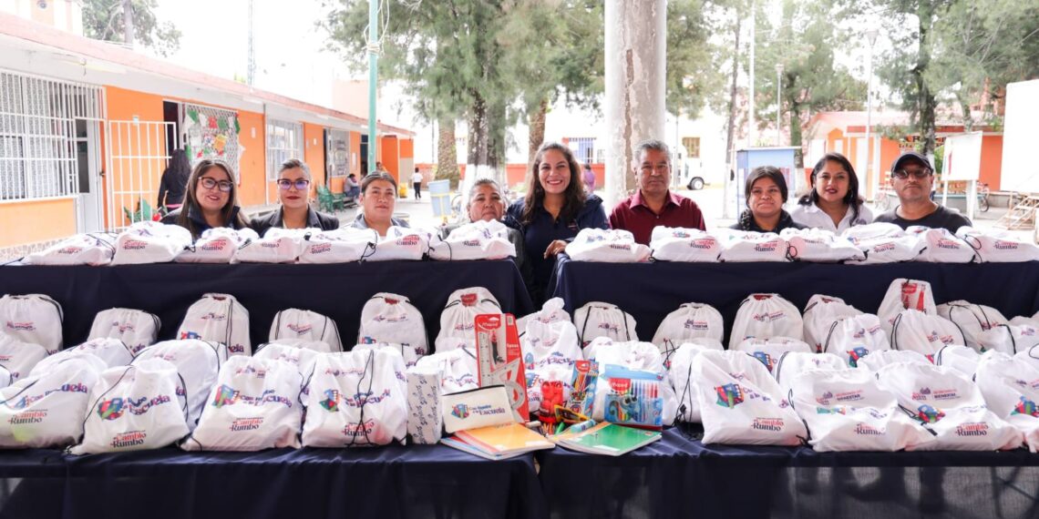 Garantiza Lupita Cuautle útiles escolares para todas y todos los estudiantes de primaria