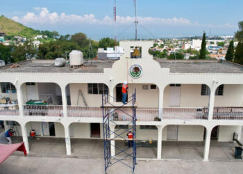 Avanza Ocoyucan en obras de mantenimiento para mejorar espacios públicos