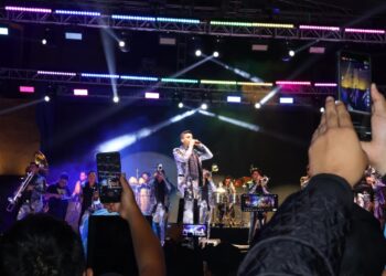 La vibra de Carnaval llega a la 75 Feria de Cholula con banda La Misteriosa