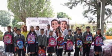 Concluye Omar Muñoz entrega de kits escolares en Cuautlancingo