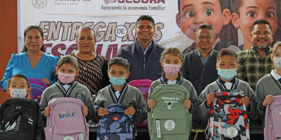 Omar Muñoz lleva el programa “Escuela Segura” a otras tres primarias de Cuautlancingo