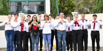 UTH conmemora el Día de los Niños Héroes de Chapultepec En ceremonia cívica se rindió homenaje a los cadetes que defendieron la patria en 1847.