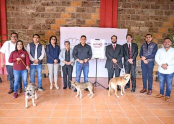 Firma Omar Muñoz convenio con la Universidad Mesoamericana de Puebla
