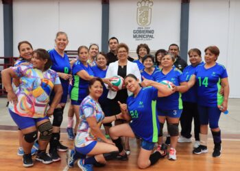 Tere Alfaro premia a ganadores del “Torneo de Cachibol Cuautlancingo 2025”