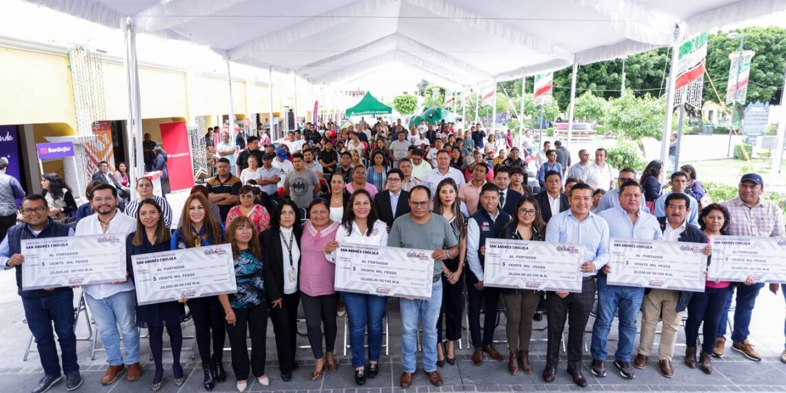 Respalda Lupita Cuautle oficios y saberes comunitarios con apoyos económicos e inclusión financiera