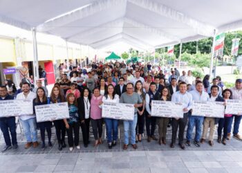 Respalda Lupita Cuautle oficios y saberes comunitarios con apoyos económicos e inclusión financiera