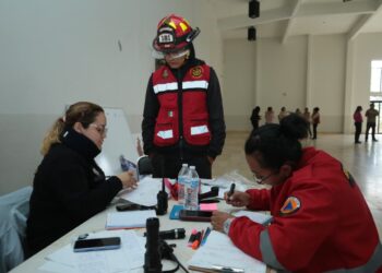 Gobierno de Puebla brinda atención inmediata a familias de Sierra Norte