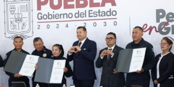 Gobierno estatal reconoce profesionalización de cuerpos de seguridad capacitados por SEMAR