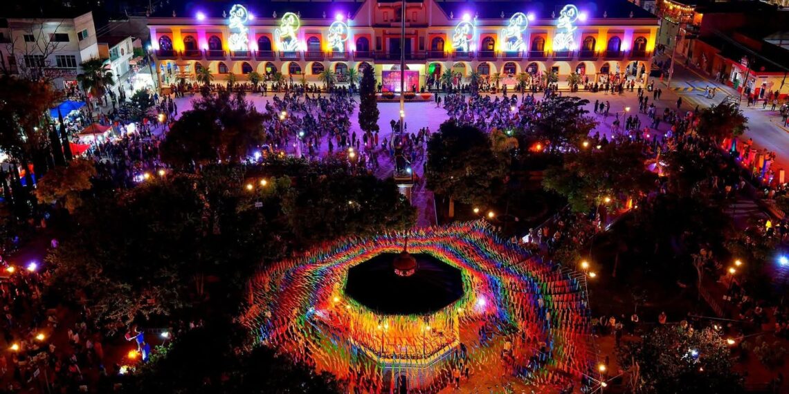 Todo un éxito resultó la Tercera Edición del Paseo de las Calaveras 2025 en Ajalpan