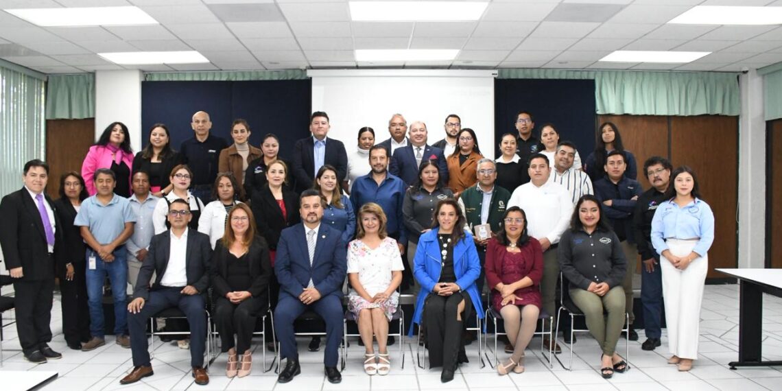 Refrenda UTH lazos con sectores productivos del municipio