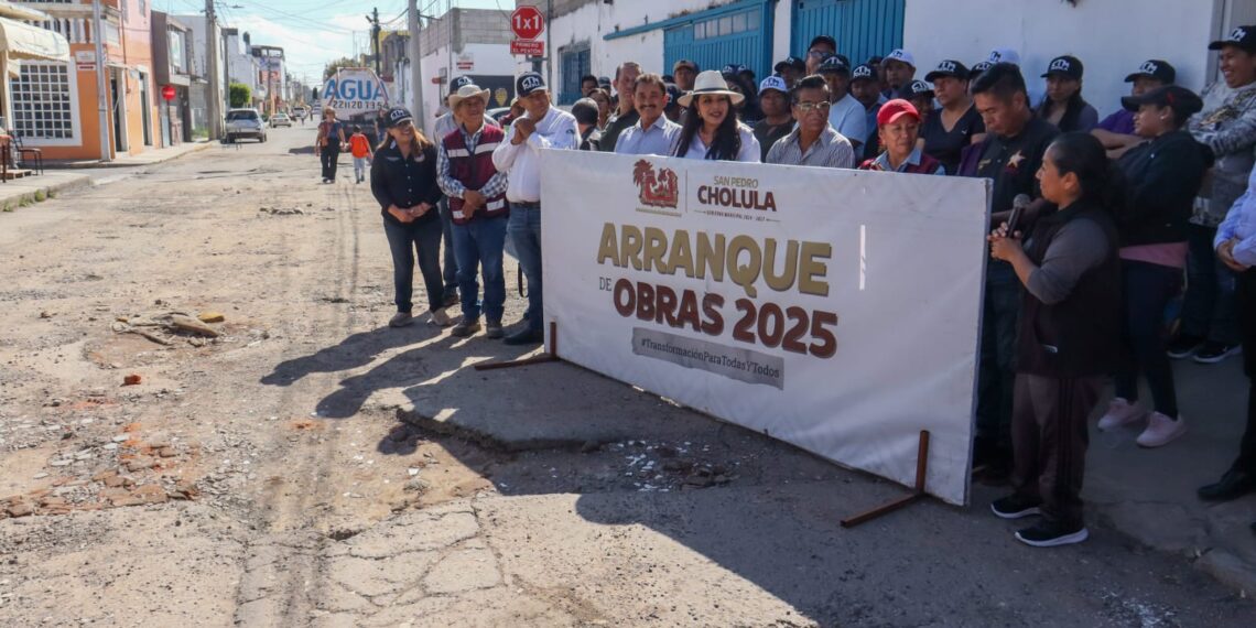 “Seguiremos dignificando las vialidades de todo San Pedro Cholula”: Tonantzin Fernández