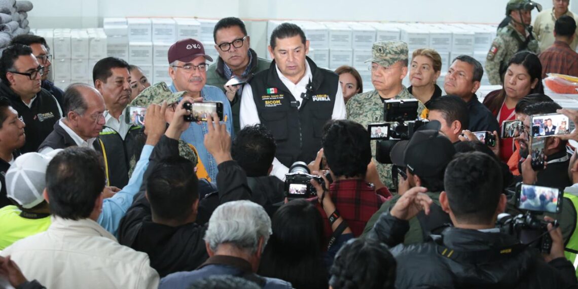 En coordinación, órdenes de gobierno supervisan atención a afectados por lluvias en Puebla