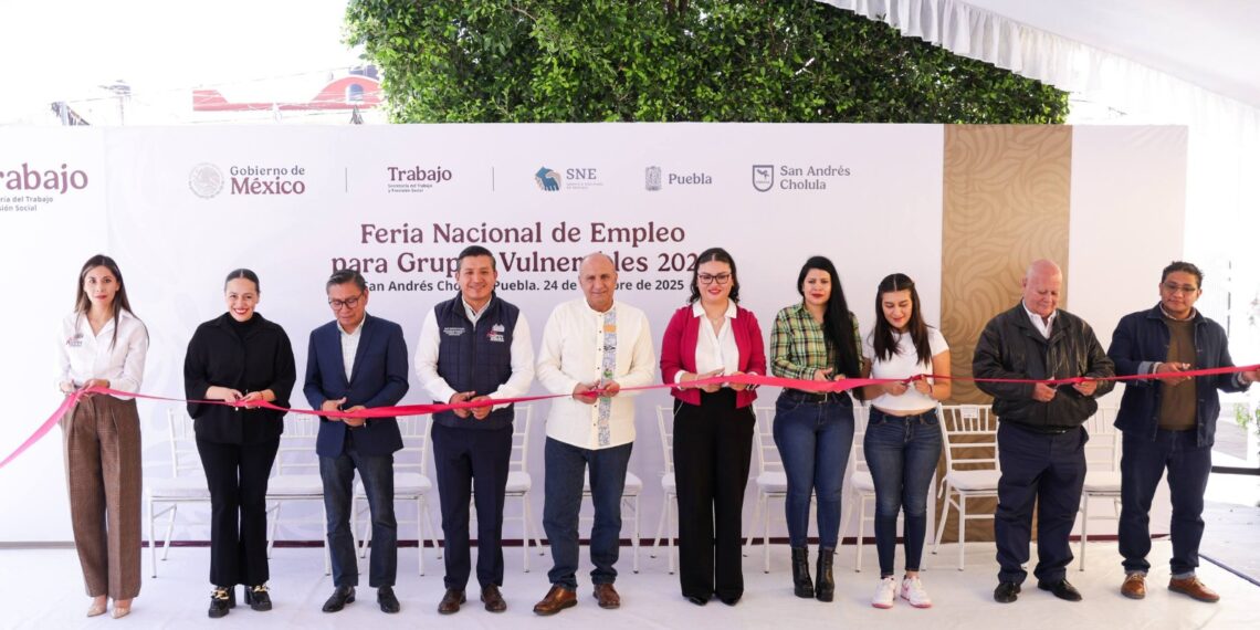 Feria Nacional de Empleo brinda oportunidades laborales en San Andrés Cholula