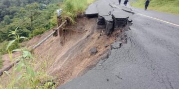 Lluvias dejan incomunicadas a las familias de la Sierra Norte
