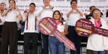 Armenta entrega las llaves de nuevos Centros LIBRE en Santa Isabel Cholula y Calpan