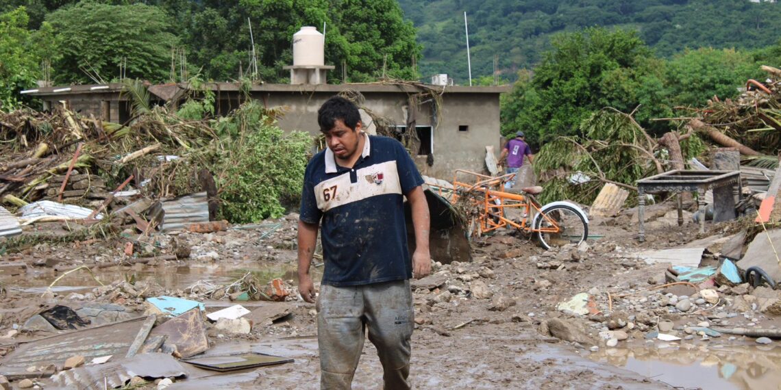 Lentitud del Gobierno de México ante tragedia por intensas lluvias cobró vidas humanas