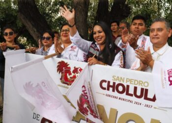 Con diálogo y cercanía, Tonantzin Fernández cumple una petición histórica en Santiago Momoxpan