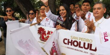 Con diálogo y cercanía, Tonantzin Fernández cumple una petición histórica en Santiago Momoxpan