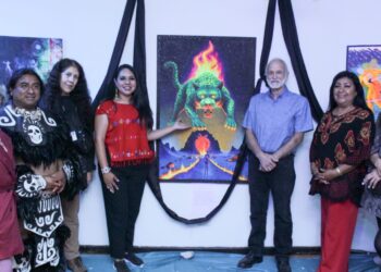Tonantzin Fernández inaugura el Corredor de Ofrendas en el Complejo Cultural