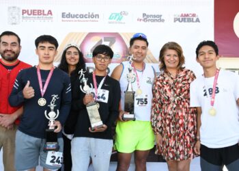 Fomenta UTH combate a la violencia contra las mujeres con carrera 5K