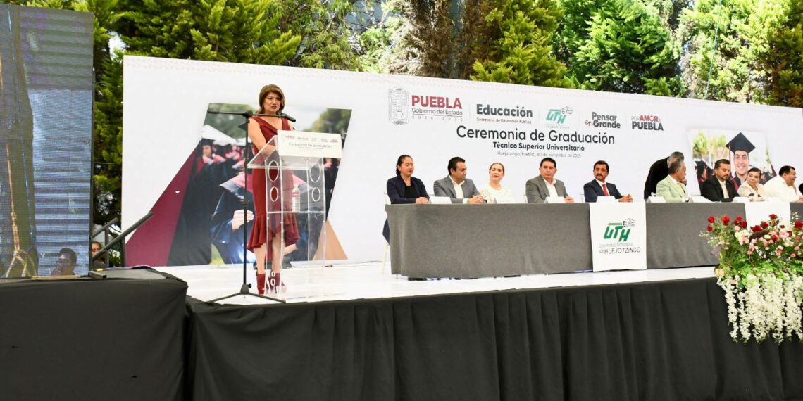 UTH gradúa a TSU que serán protagonistas de la transformación