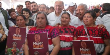 Con inversión de 8 mdp, gobierno estatal reconstruye campo afectado en Huauchinango
