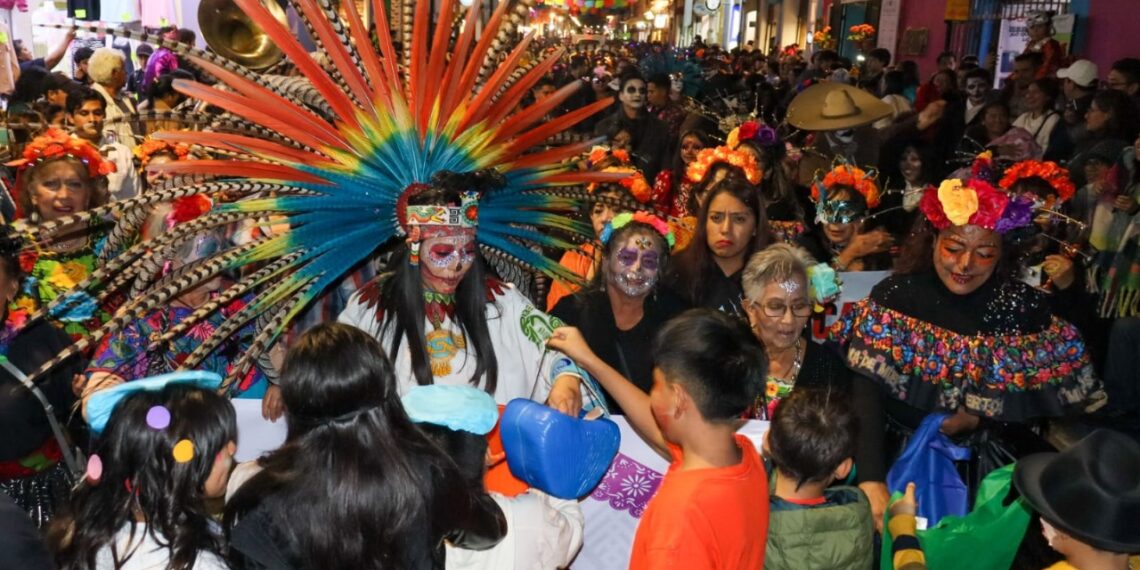 Con éxito total, se llevó a cabo el Desfile de Catrinas en San Pedro Cholula
