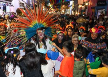 Con éxito total, se llevó a cabo el Desfile de Catrinas en San Pedro Cholula