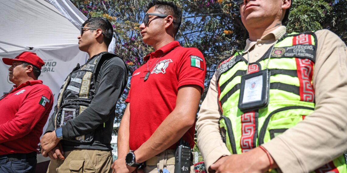 Omar Muñoz inicia obra de construcción de estación de bomberos