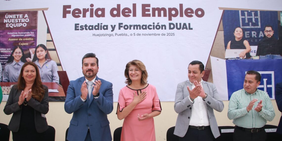 Estudiantes y autoridades refrendan compromiso social con faena comunitaria en UTH