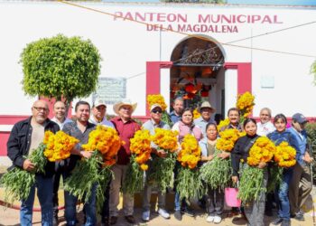 Entrega Gobierno de Tonantzin Fernández flores en panteones municipales