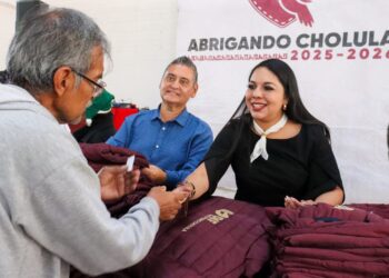 Inicia el programa Abrigando Cholula en Santiago Momoxpan