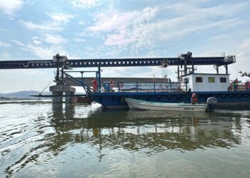 CON EQUIPO ESPECIALIZADO, GOBIERNO ESTATAL AVANZA EN CONECTAR 7 MUNICIPIOS CON PUENTE LA PANGA