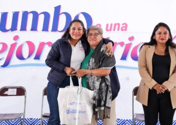 Fortalece Lupita Cuautle la nutrición familiar con 15 mil paquetes alimentarios entregados